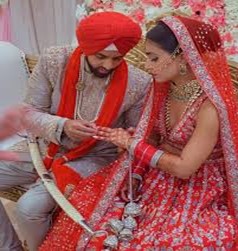 What is known about Akaash Singh’s marital status?