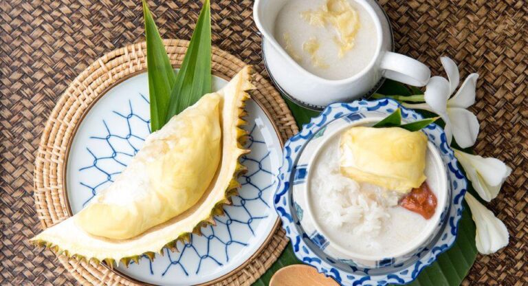 Indulge in Sweetness: Recipe for Durian Glutinous Kolak Ketan Durian, a Divine Treat for Breaking the Fast