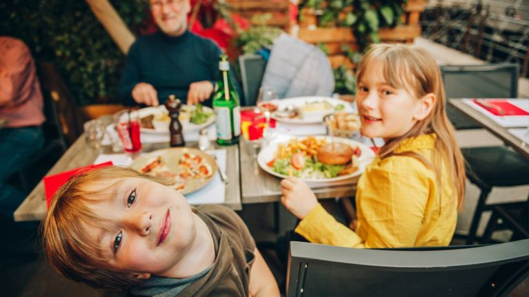 The Budget-Friendly Guide to Enjoying a Buffet with Childrens