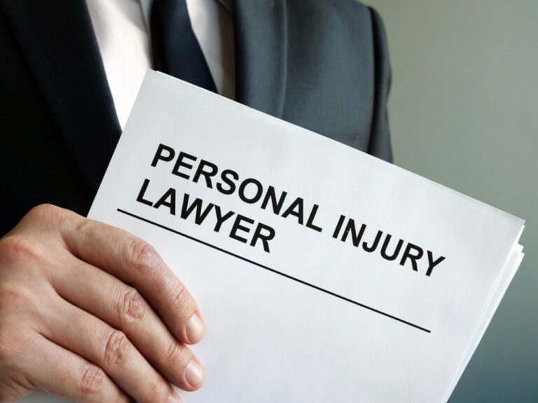 How Personal Injury Lawyers Navigate the Complexities of Medical Malpractice Claims